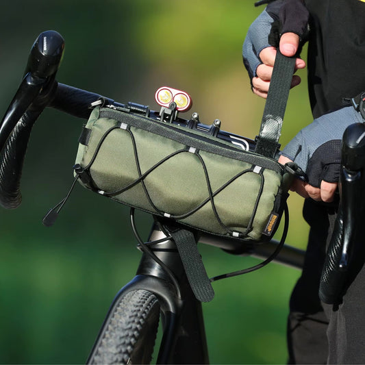 Rhinowalk Bickepacking Fahrradtasche, Lenkertasche, reflektierend und stylisch, Umhängetasche, Grün am Fahrrad im Einsatz