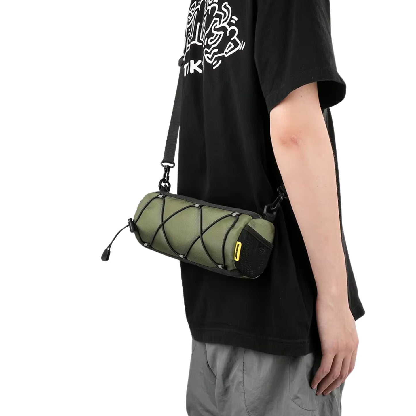 Rhinowalk Bickepacking Fahrradtasche, Lenkertasche, reflektierend und stylisch, Umhängetasche, Tragebeispiel